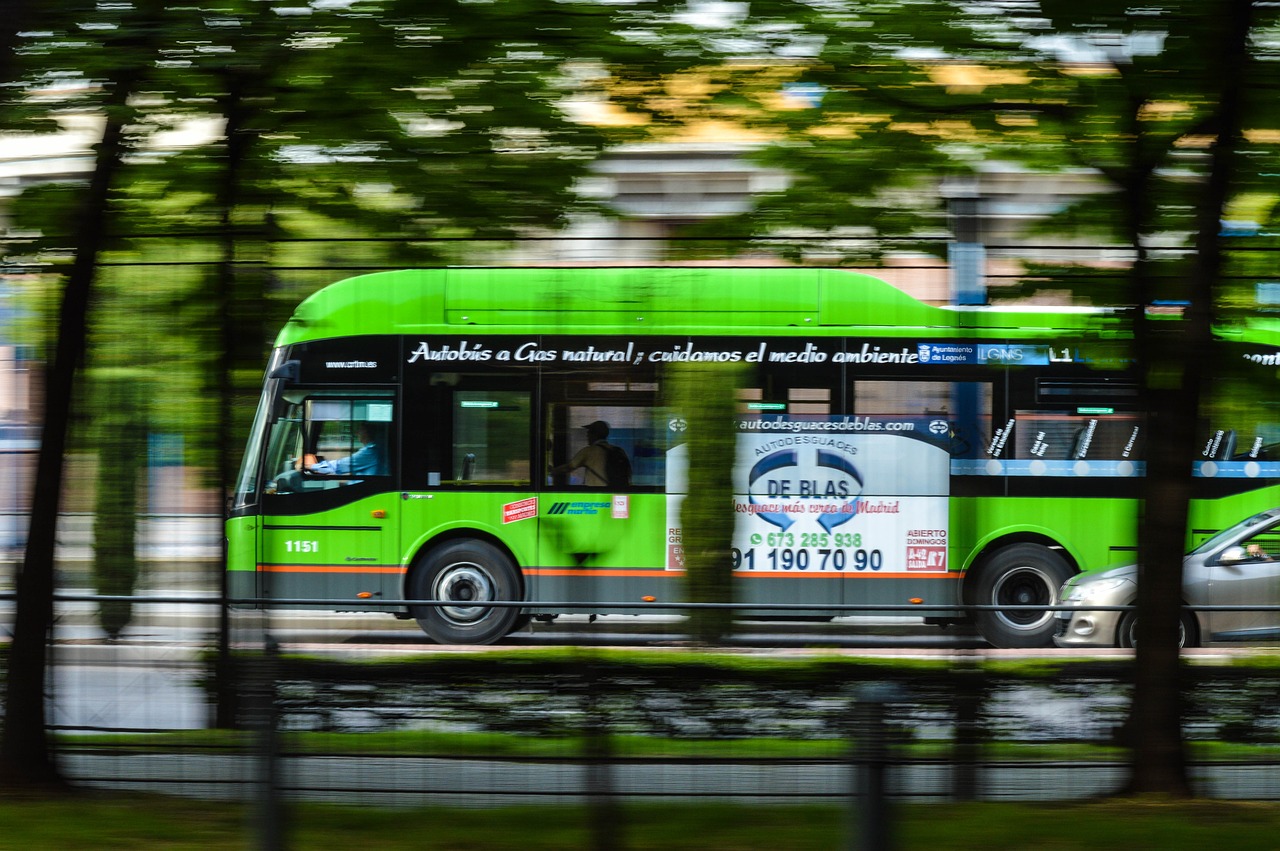 比亚迪最新报价引领新能源汽车市场强劲势头