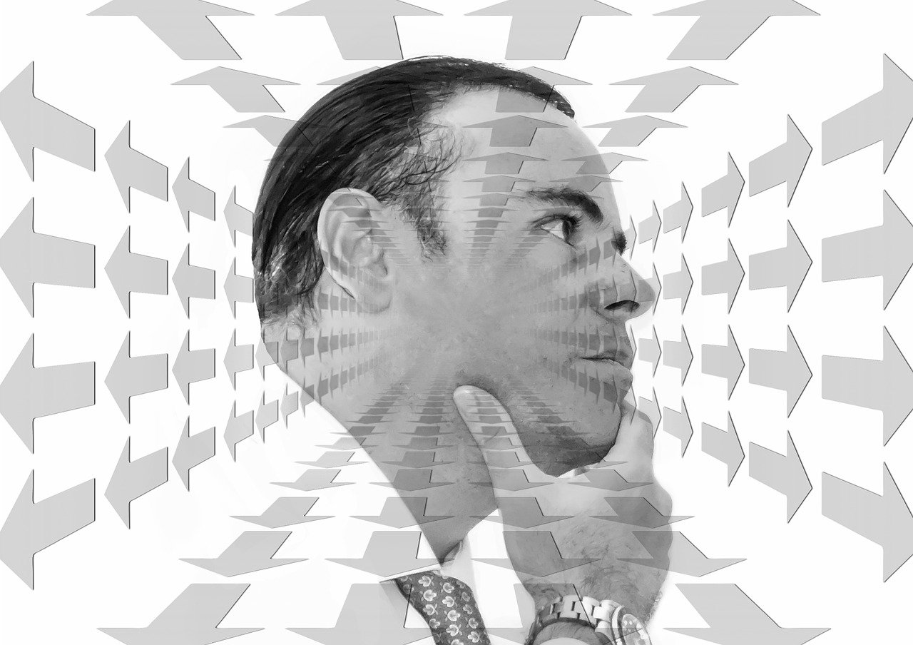 最新男士发型趋势探索，时尚前沿的发型变革