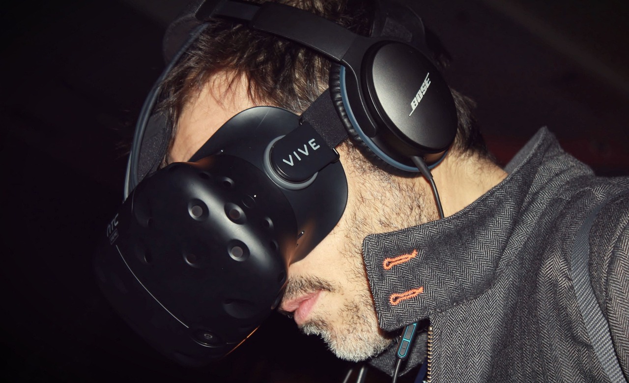 虚拟现实技术（VR）上市时间预测与对市场影响探究