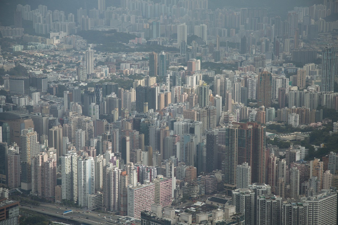 中国房产行情网，房地产市场新视角解读报告