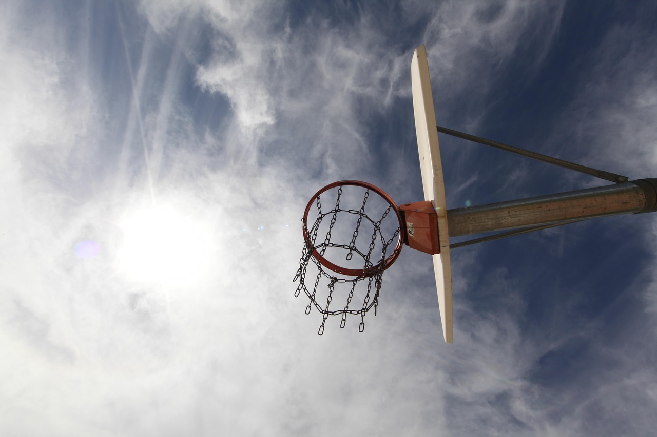 重温篮球经典，NBA比赛录像回放，感受篮球魅力