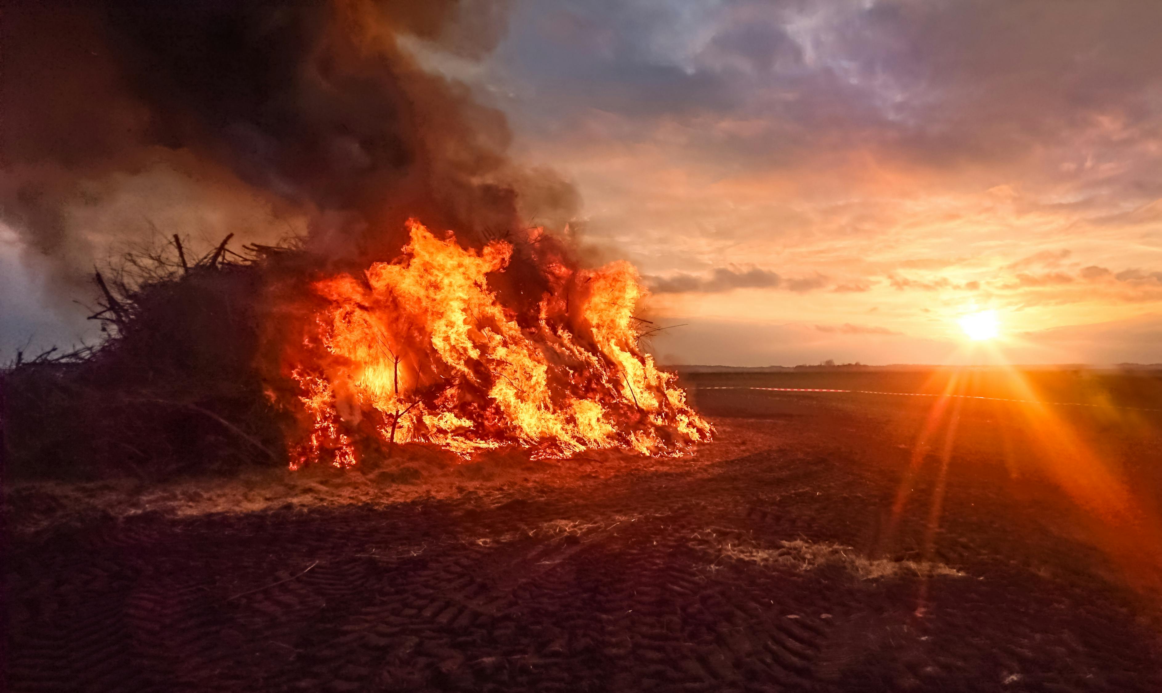 火山爆发电影的震撼与启示，灾难背后的启示与思考