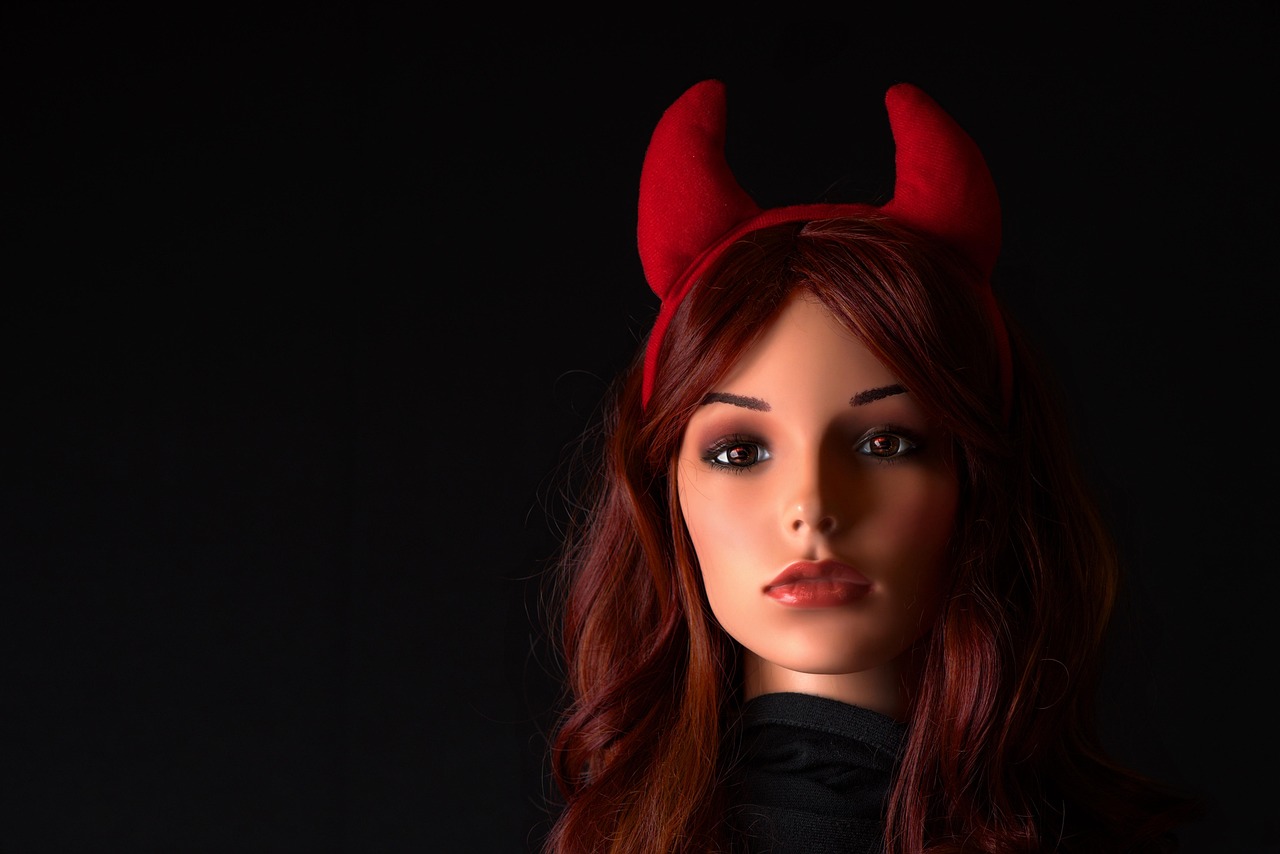撒旦女儿电影，恶魔之血的传奇故事探索