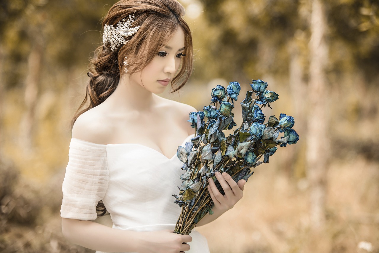 动漫美女受刑，痛苦与美的交织时刻